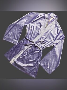 SAVAGE X FENTY “CLF Satin Lightening Bolt Robe - Lavender”
